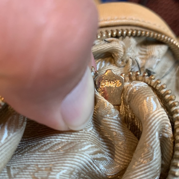 VINTAGE PRADA RIVET BAULETTO BAG •FLAWED • NOLOCK - Picture 12 of 14